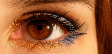 fibromyalgia and eyes problem